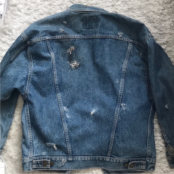 Vintage Levi’s oversized Jean jacket - Picture 2 of 5